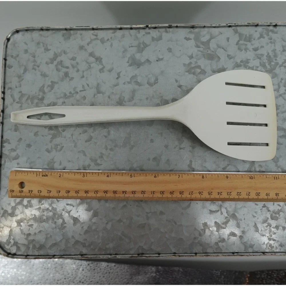 Vintage Tailor Made Products White‎ Plastic Slotted Spatula Turner Elroy WI 11